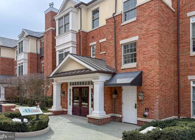 Property at 132 Victoria Mews, Princeton, NJ 08542, 2 beds, 2.5 baths
