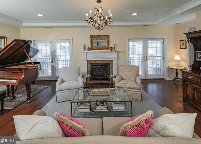 Property at 132 Victoria Mews, Princeton, NJ 08542, 2 beds, 2.5 baths