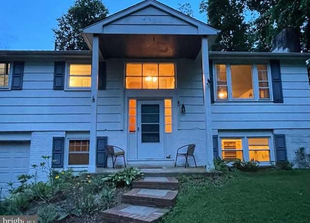 Property at 1555 Fieldwood Rd, Southampton, PA 18966, 4 beds, 2 baths