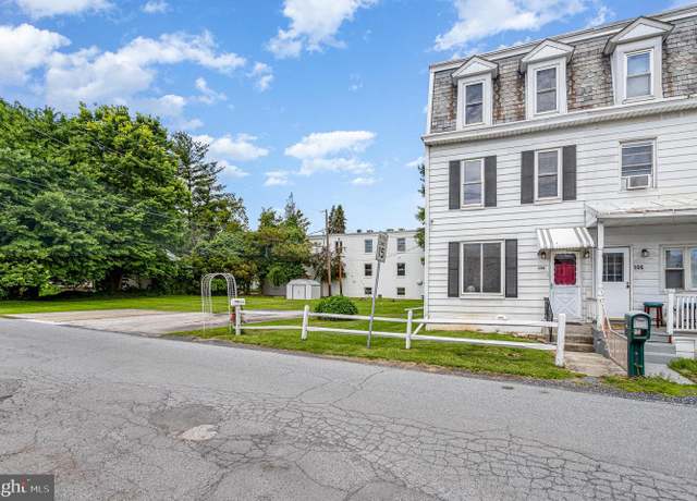 Property at 104 Millers Ln, Harrisburg, PA 17110, 3 beds, 1.5 baths