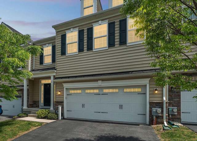 Property at 4 Kaila Ct, Media, PA 19063, 3 beds, 3.5 baths