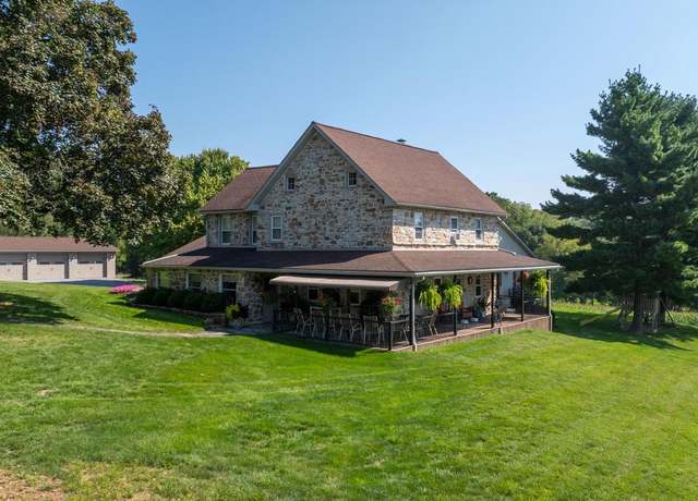 Property at 977 Simmontown Rd, Gap, PA 17527, 5 beds, 3 baths