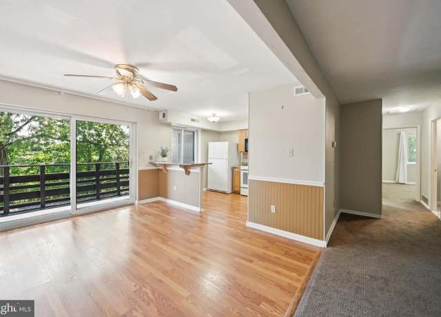 Property at 1590 Alta Dr Unit D15, Whitehall, PA 18052, 2 beds, 2 baths