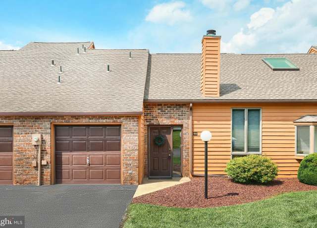 Property at 98 Westview Mnr #98, York, PA 17408, 2 beds, 1.5 baths