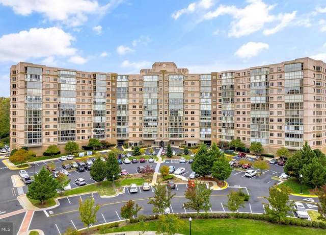 Property at 19365 Cypress Ridge Ter #401, Leesburg, VA 20176, 3 beds, 2 baths