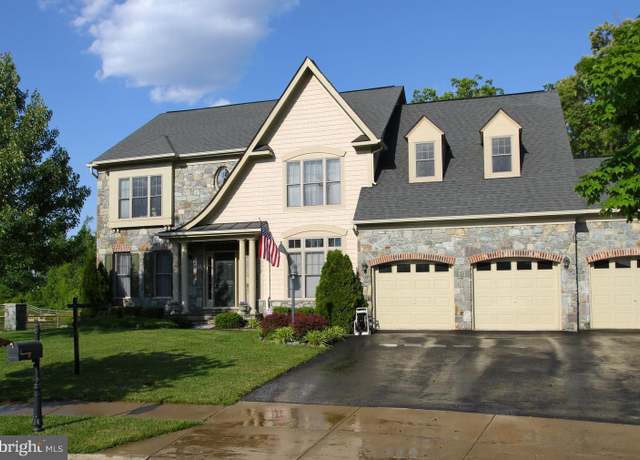 Property at 3029 Dahoon Ct, Waldorf, MD 20603, 5 beds, 4.5 baths