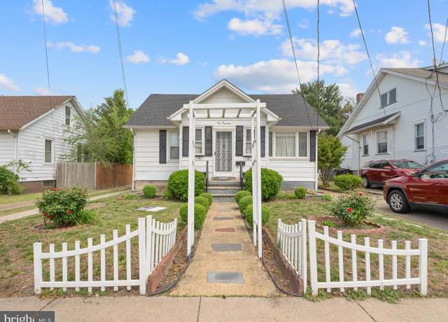 Property at 119 S Chester Ave, Riverside, NJ 08075, 4 beds, 1 bath