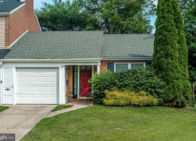 Property at 102 Brookdale Pl, Clementon, NJ 08021, 2 beds, 1 bath