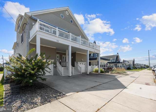 Property at 230 E 14th Ave, Wildwood, NJ 08260, 5 beds, 3.5 baths