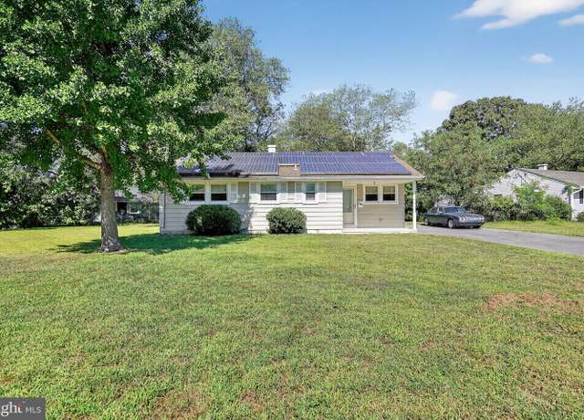 Property at 262 N Dennis Dr, Clayton, NJ 08312, 3 beds, 1 bath