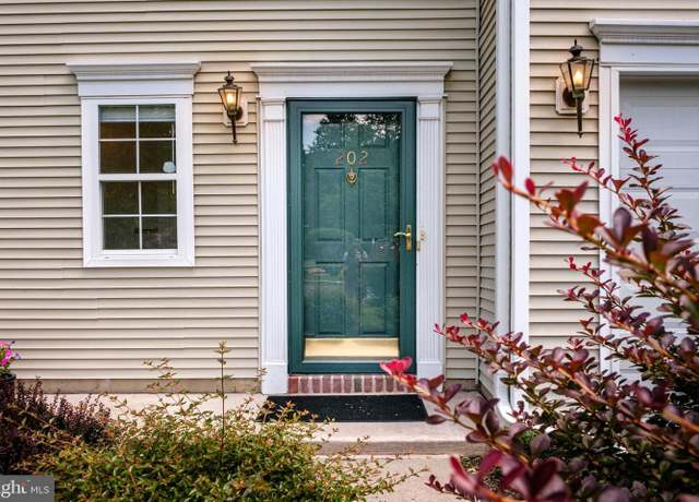 Property at 202 Park Knl, Princeton, NJ 08540, 2 beds, 2.5 baths