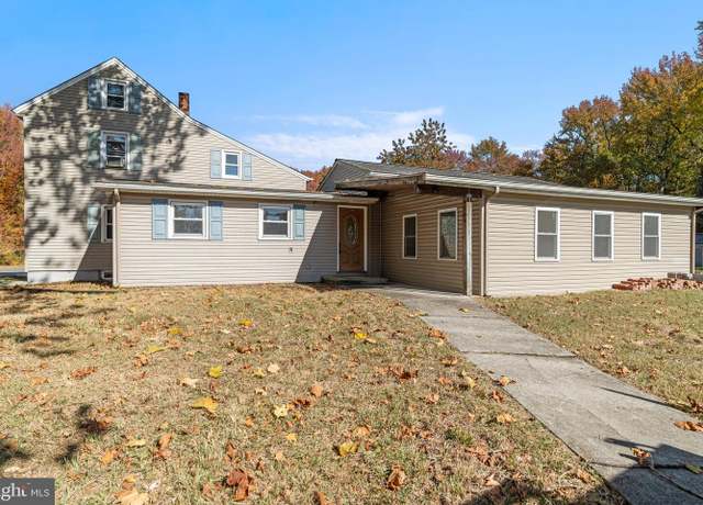 Property at 211 Fort Mott Rd, Pennsville, NJ 08070, 4 beds, 1 bath