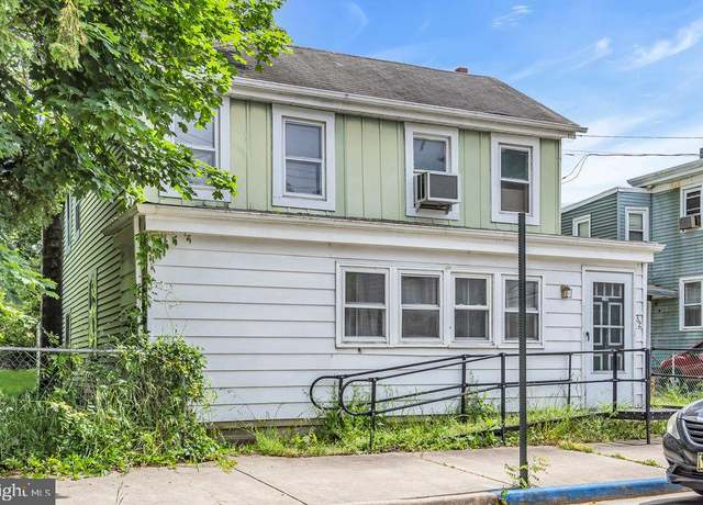 Property at 32 Olive St, Salem, NJ 08079, 3 beds, 1 bath