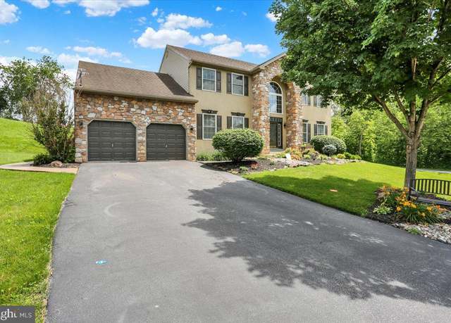 Property at 207 Buckhead Ln, Douglassville, PA 19518, 4 beds, 3.5 baths