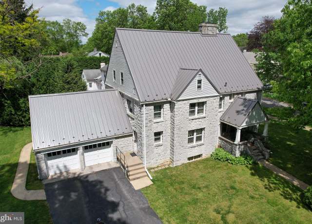 Property at 441-445 Ridge Ave, State College, PA 16803, 6 beds, 4.5 baths