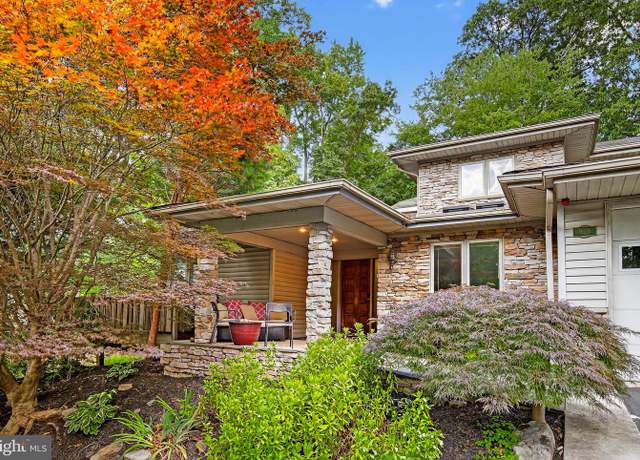 Property at 921 Timber Ln, Middletown, PA 17057, 5 beds, 3.5 baths