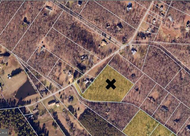 Property at 9321 Bellwood Dr, Fredericksburg, VA 22407