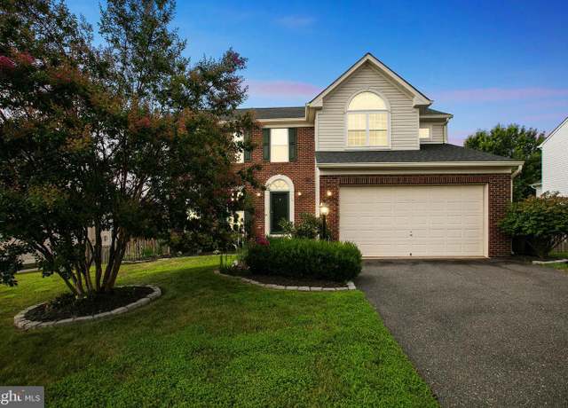 Property at 16 Vanburgh Ct, Stafford, VA 22554, 4 beds, 3.5 baths
