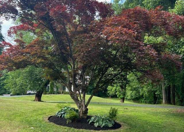 Property at 7504 Glennon Dr, Bethesda, MD 20817, 5 beds, 4.5 baths