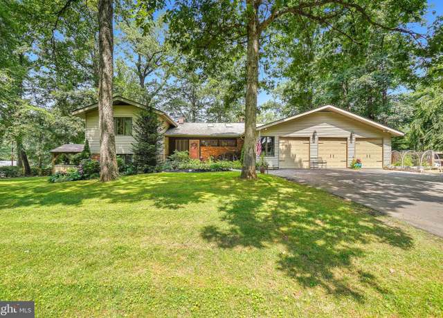 Property at 18900 Woodway Dr, Derwood, MD 20855, 4 beds, 3.5 baths
