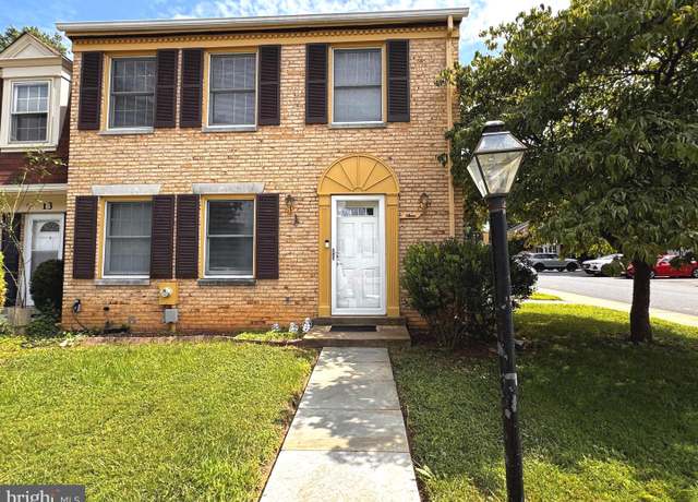 Property at 11 Fenceline Dr, Gaithersburg, MD 20878, 3 beds, 3.5 baths