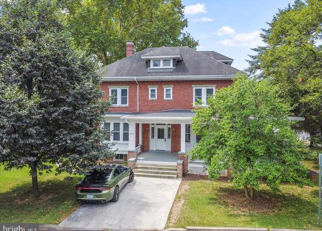 Property at 836 Oak Hill Ave, Hagerstown, MD 21742, 3 beds, 2 baths