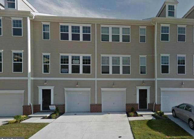 Property at 108 Creekside Way, Burlington, NJ 08016, 2 beds, 2.5 baths