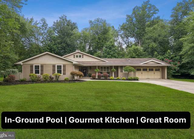 Property at 50 Ridgeview Ave, Berlin, NJ 08009, 4 beds, 2.5 baths