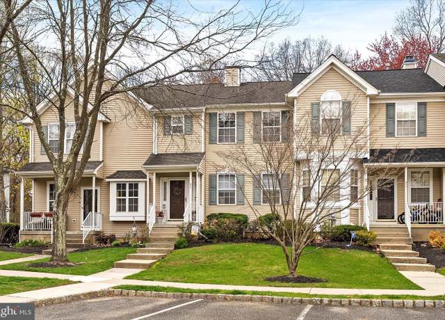 Property at 27 Faxon Dr, Robbinsville, NJ 08691, 2 beds, 1.5 baths