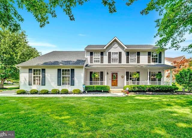 Property at 2 Grapevine Ct, Robbinsville, NJ 08691, 4 beds, 2.5 baths