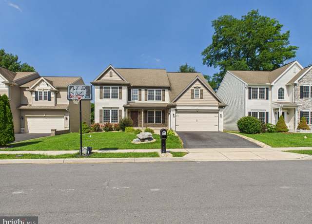 Property at 53 Hamlet Cir, Mechanicsburg, PA 17050, 5 beds, 2.5 baths