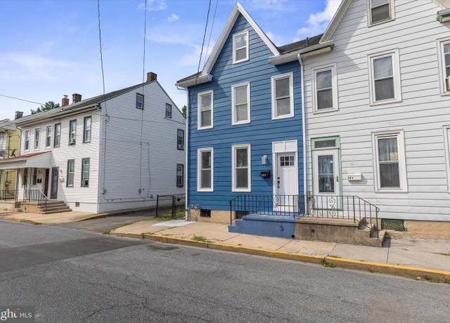 Property at 303 Canal St, Lebanon, PA 17046, 4 beds, 1.5 baths