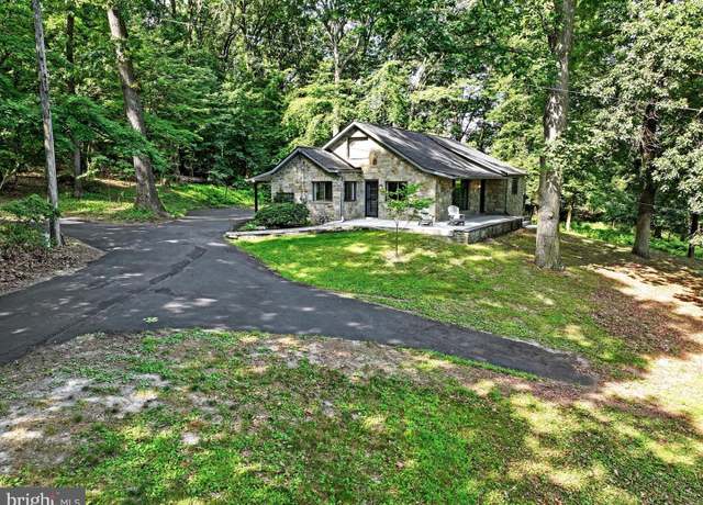 Property at 2570 Mount Zion Rd, York, PA 17406, 4 beds, 2 baths
