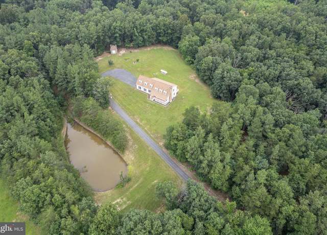Property at 7519 N Frederick Pike, Cross Junction, VA 22625, 3 beds, 3.5 baths