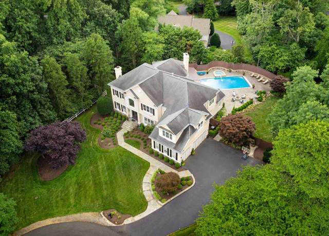 Property at 3200 Sarah Joan Ct, Oakton, VA 22124, 5 beds, 6 baths