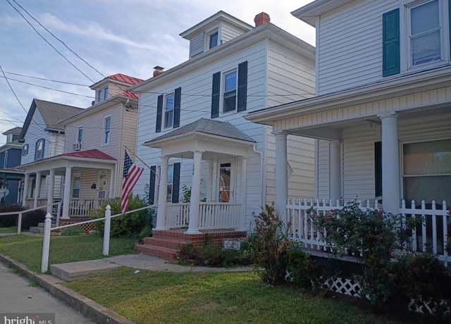 Property at 308 S Illinois Ave, Martinsburg, WV 25401, 4 beds, 2 baths