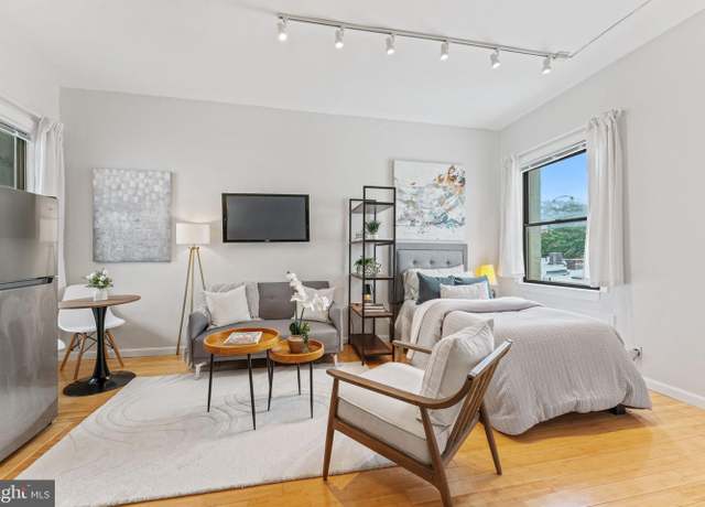 Property at 1822 15th St NW #305, Washington, DC 20009, 1 bath