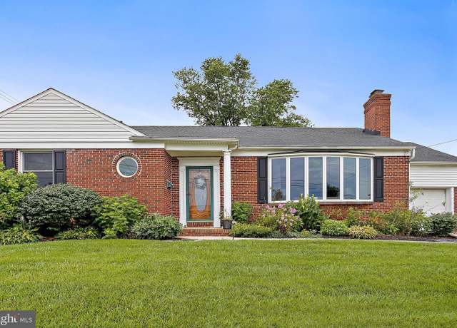 Property at 114 Delrey Ave, Catonsville, MD 21228, 3 beds, 2.5 baths