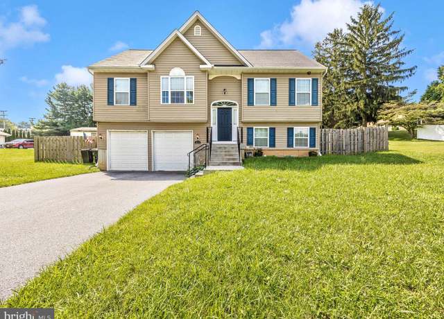 Property at 2919 Holland Dr, Manchester, MD 21102, 3 beds, 2.5 baths