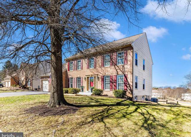 Property at 6108 Fieldcrest Dr, Frederick, MD 21701, 4 beds, 3.5 baths