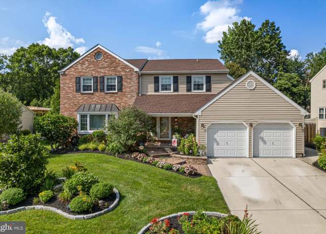 Property at 14 Telford Ln, Mount Laurel, NJ 08054, 4 beds, 2.5 baths