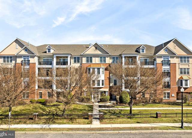 Property at 326 Garden Park Blvd, Cherry Hill, NJ 08002, 2 beds, 2.5 baths