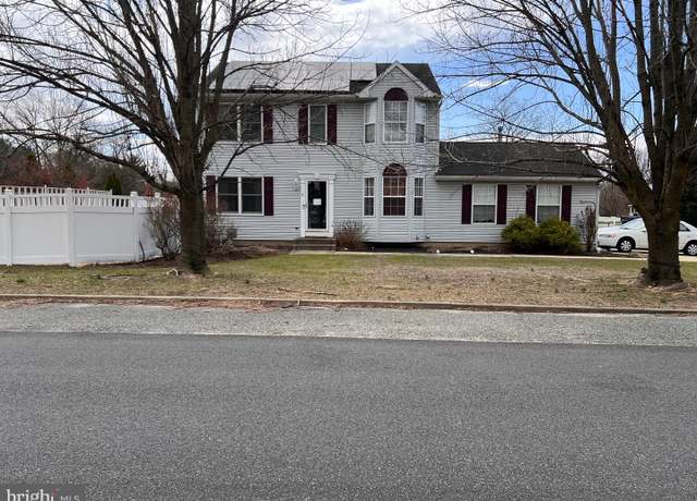 Property at 2 Katherine Ct, Blackwood, NJ 08012, 3 beds, 3 baths