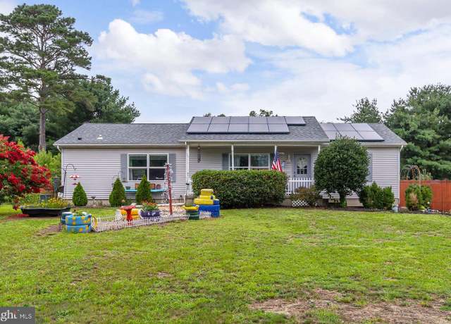 Property at 4 Columbine Dr, Pittsgrove, NJ 08318, 3 beds, 2 baths