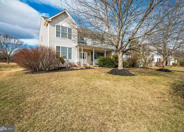 Property at 5489 Grandview Ln, Doylestown, PA 18902, 4 beds, 2.5 baths