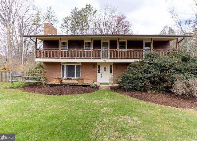 Property at 735 Kennard Rd, State College, PA 16801, 4 beds, 2 baths