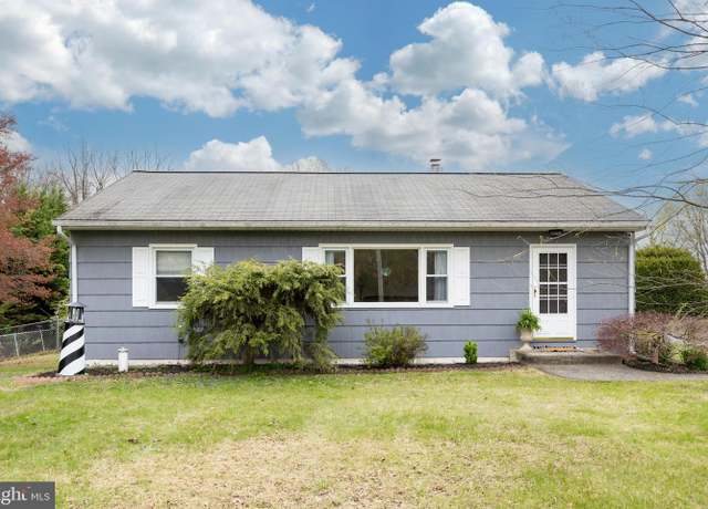 Property at 897 Old Schuylkill Rd, Pottstown, PA 19465, 3 beds, 1 bath