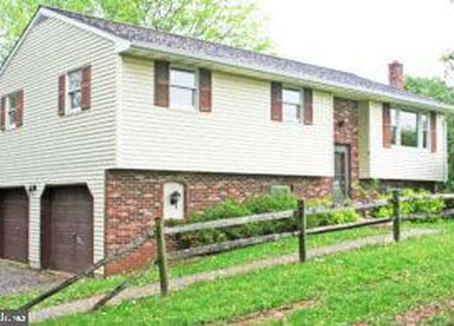 Property at 2891 Newport Rd, Manheim, PA 17545, 3 beds, 1.5 baths