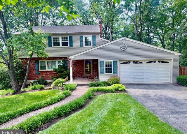 Property at 769 Mockingbird Ln, Norristown, PA 19403, 4 beds, 3 baths