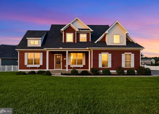 Property at 1870 Buck Hill Dr, York, PA 17408, 4 beds, 2.5 baths